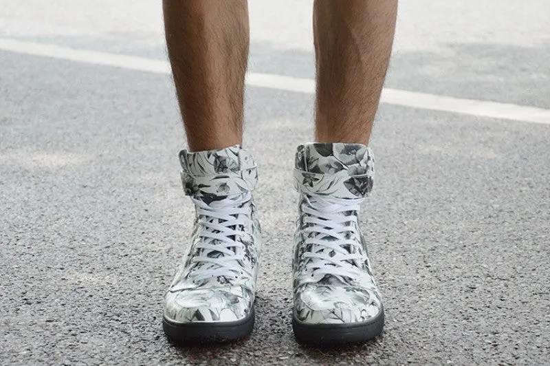 Comfortable Lace Up Strap Sneakers