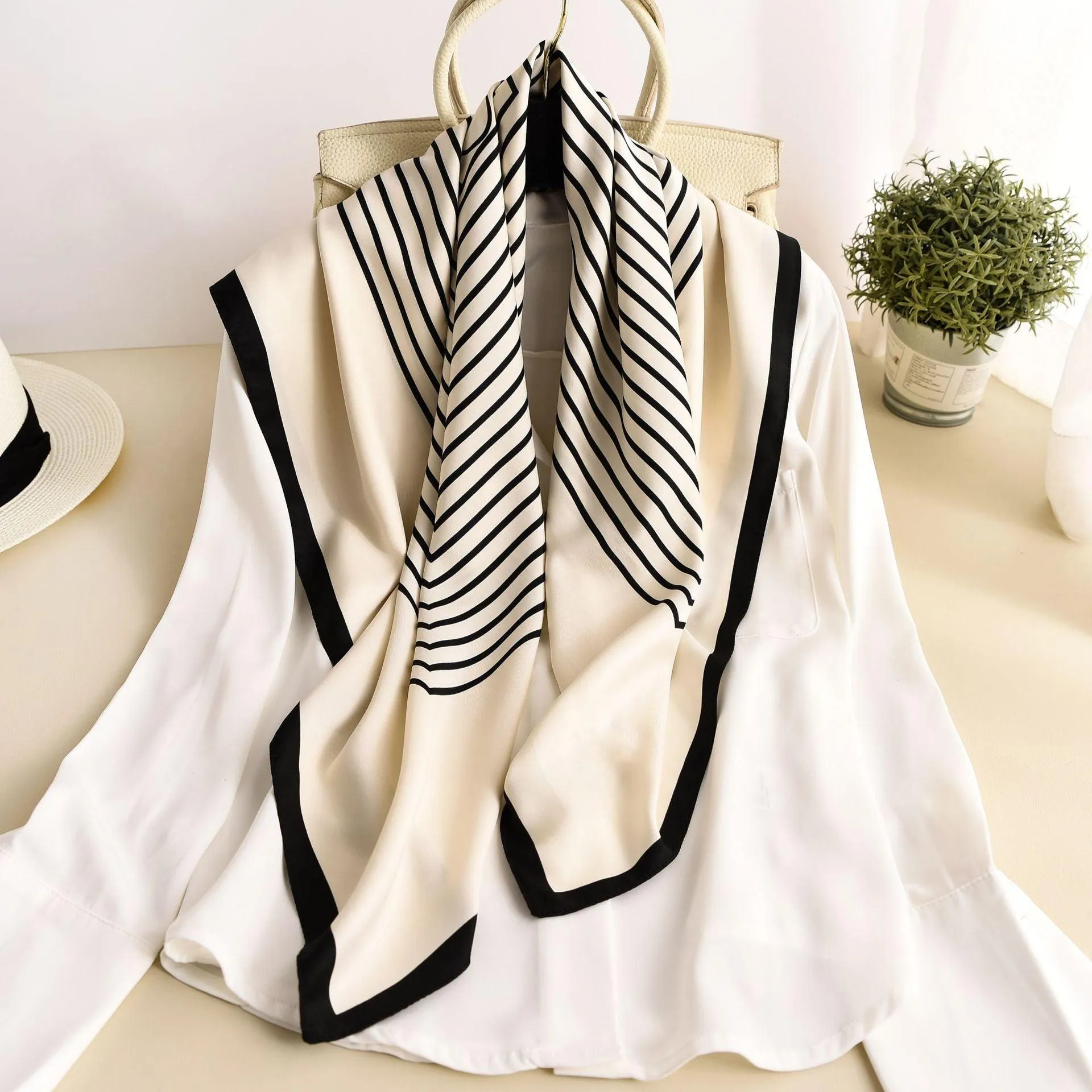 Elegant 90x90cm Silk-Feel Scarf for Women - Luxurious and Versatile Accessory