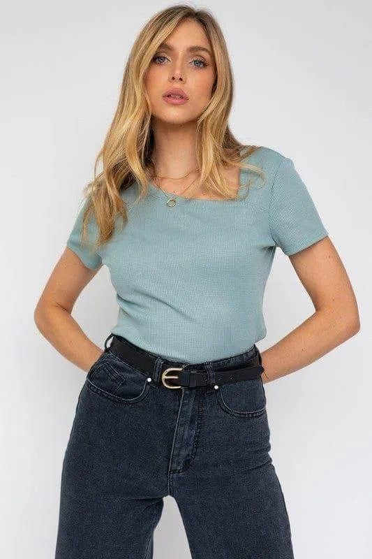 Gilli | Short Sleeve Asymmetrical Top