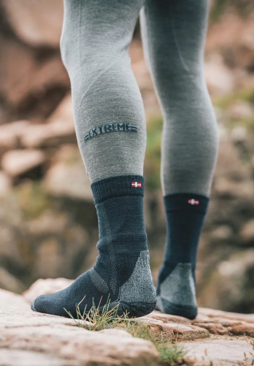 MERINO WOOL HIKING SOCKS