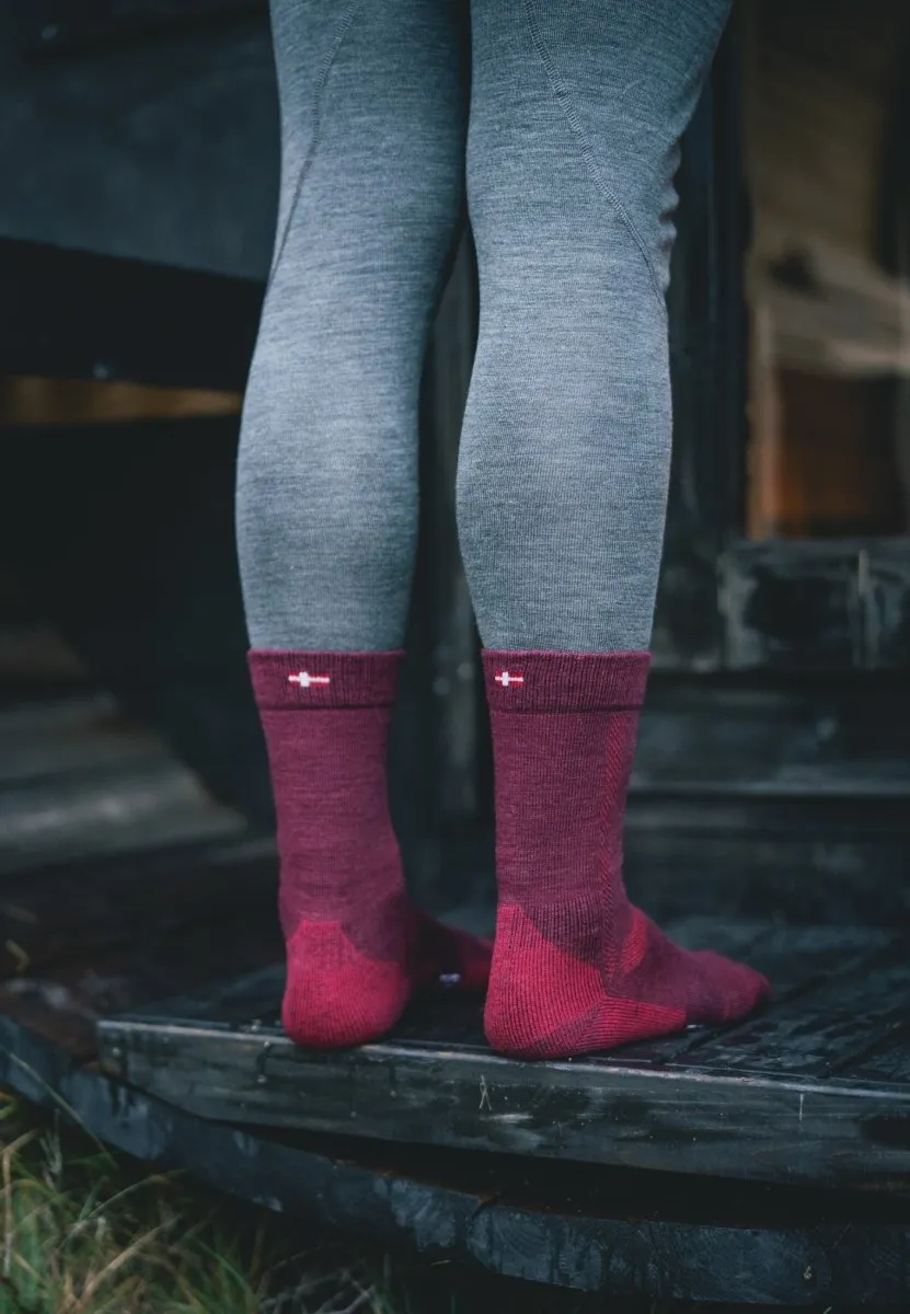 MERINO WOOL HIKING SOCKS