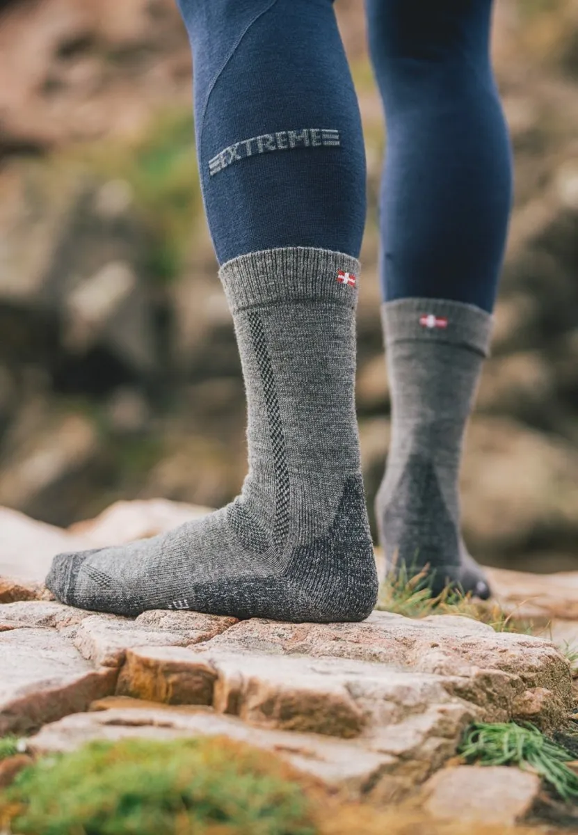 MERINO WOOL HIKING SOCKS