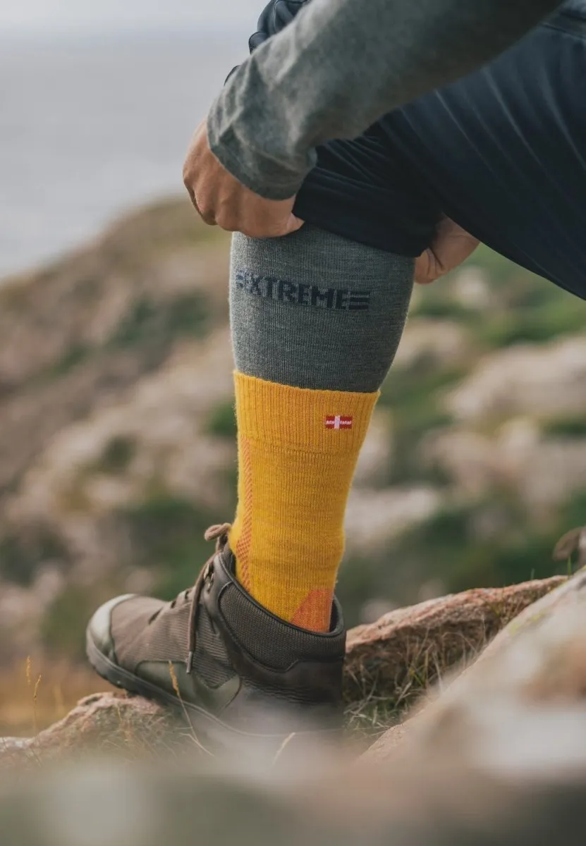 MERINO WOOL HIKING SOCKS