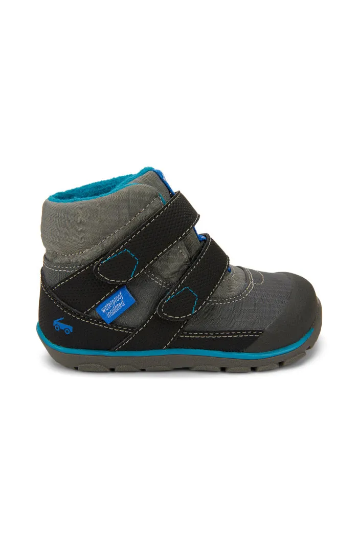 See Kai Run Children's Atlas II in Gray/Black