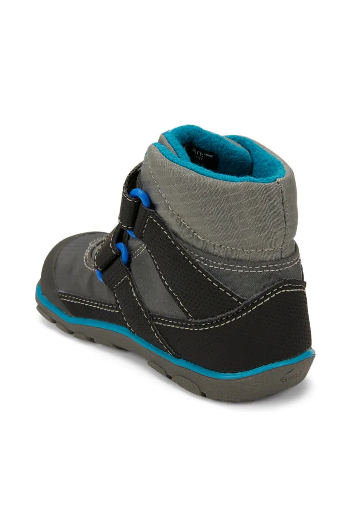 See Kai Run Children's Atlas II in Gray/Black