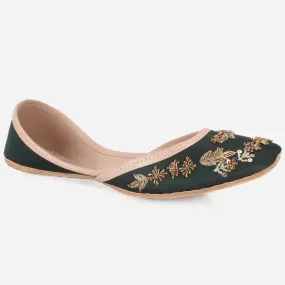 Women "KANYE" Decorated Leather Khussa